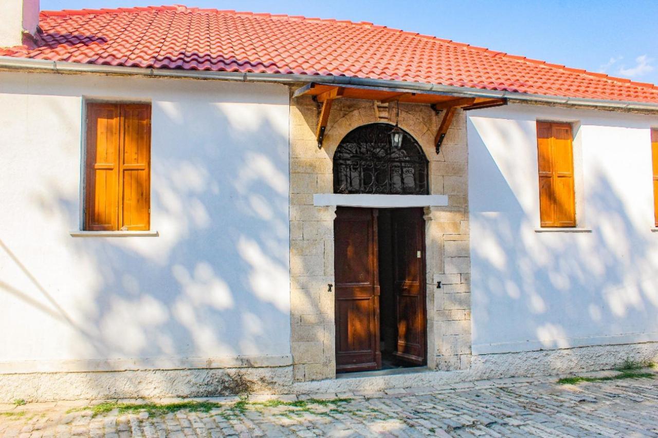 Silver Hill Guesthouse จีโรคาสเตอร์ ภายนอก รูปภาพ