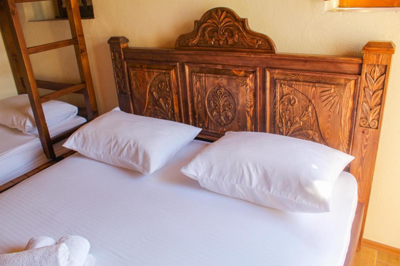 Silver Hill Guesthouse จีโรคาสเตอร์ ภายนอก รูปภาพ