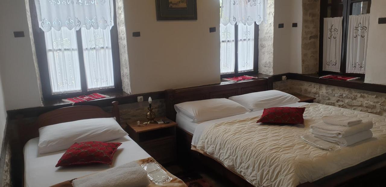 Silver Hill Guesthouse จีโรคาสเตอร์ ภายนอก รูปภาพ