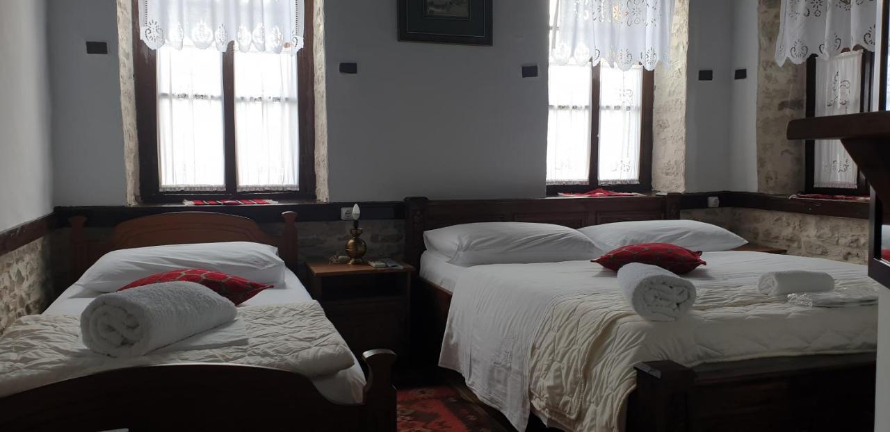 Silver Hill Guesthouse จีโรคาสเตอร์ ภายนอก รูปภาพ