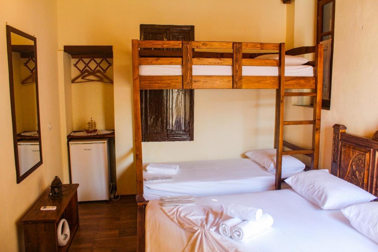 Silver Hill Guesthouse จีโรคาสเตอร์ ห้อง รูปภาพ